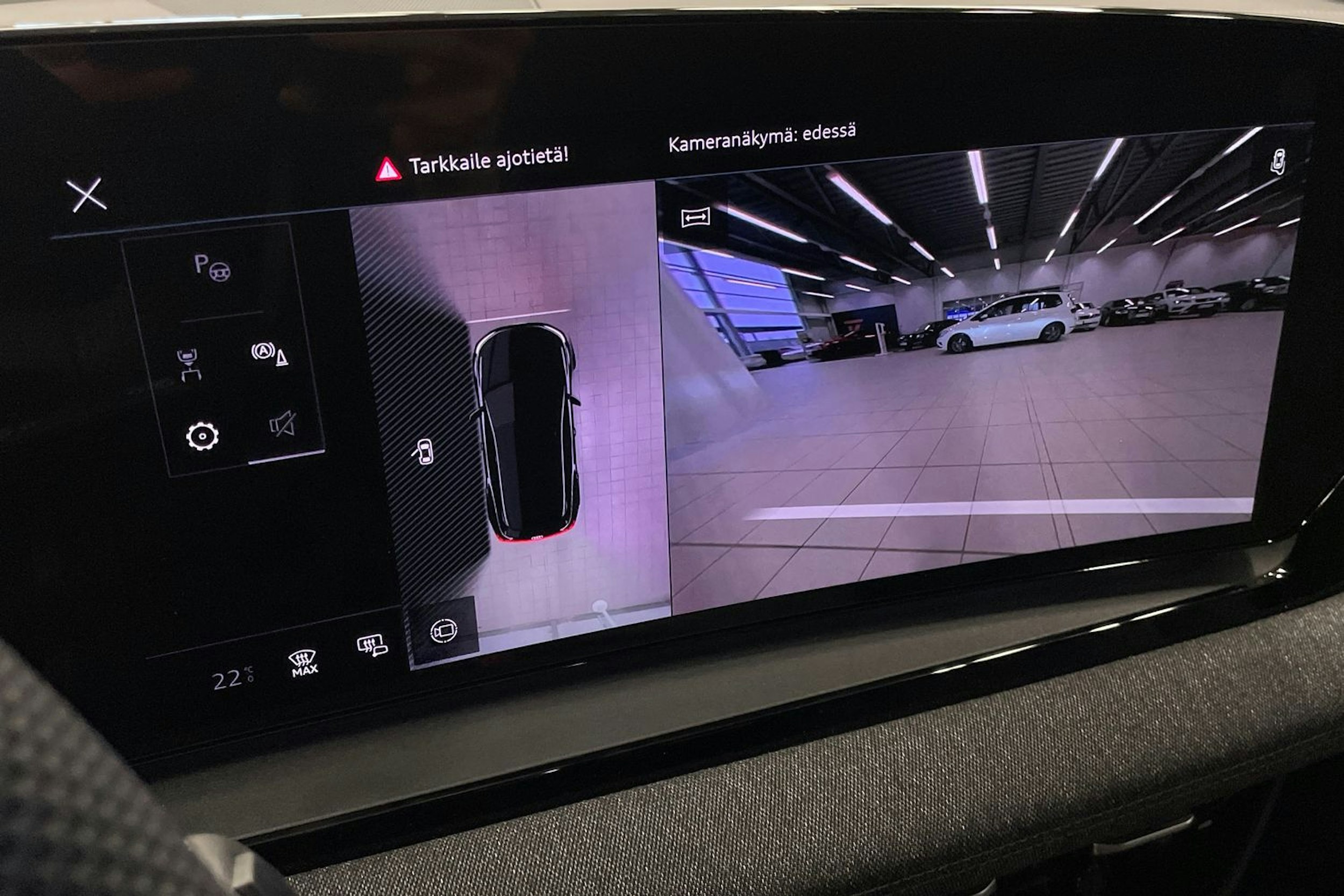 met. valkoinen Audi Q6 e-tron 2025 kuva 18.