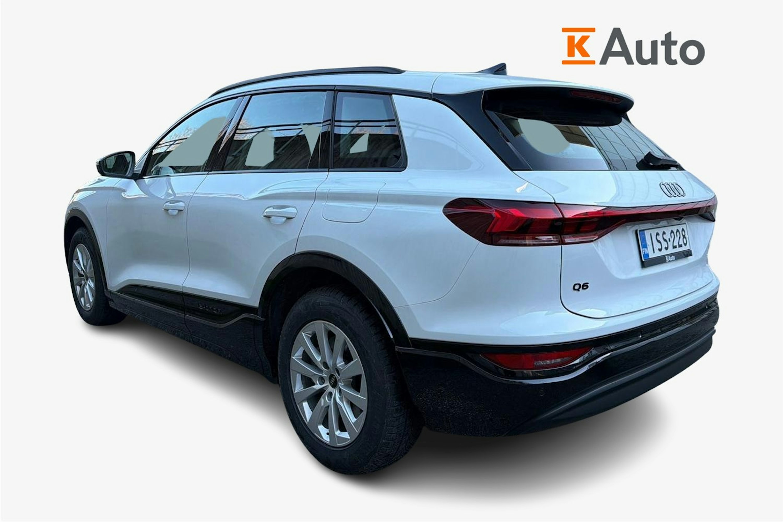 Valkoinen Audi Q6 e-tron 2025 kuva 2.