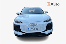 Valkoinen Audi Q6 e-tron 2025 kuva 4.