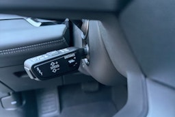 Valkoinen Audi Q6 e-tron 2025 kuva 12.