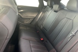 harmaa Audi Q6 e-tron 2025 kuva 8.