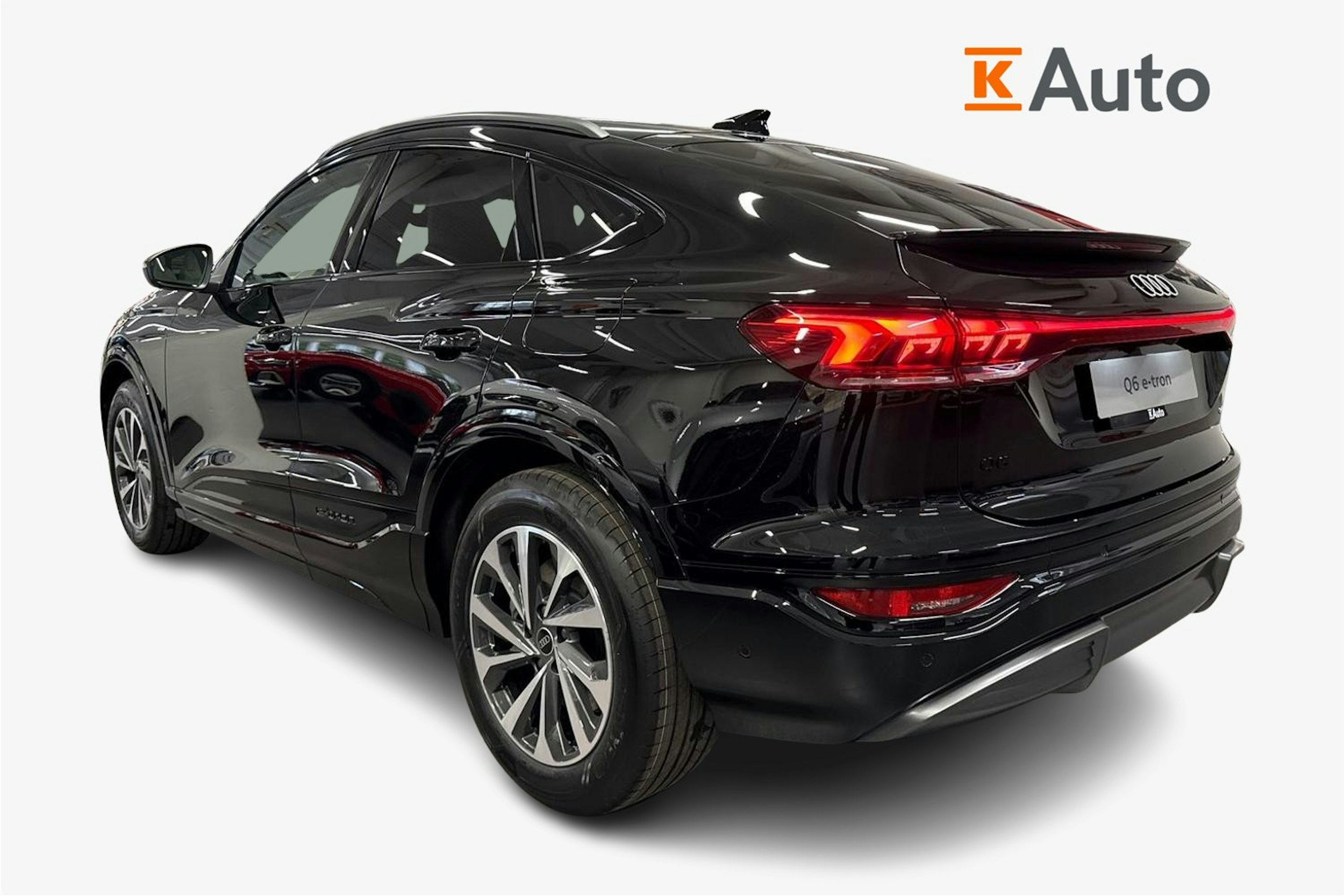 met. musta Audi Q6 e-tron 2025 kuva 2.
