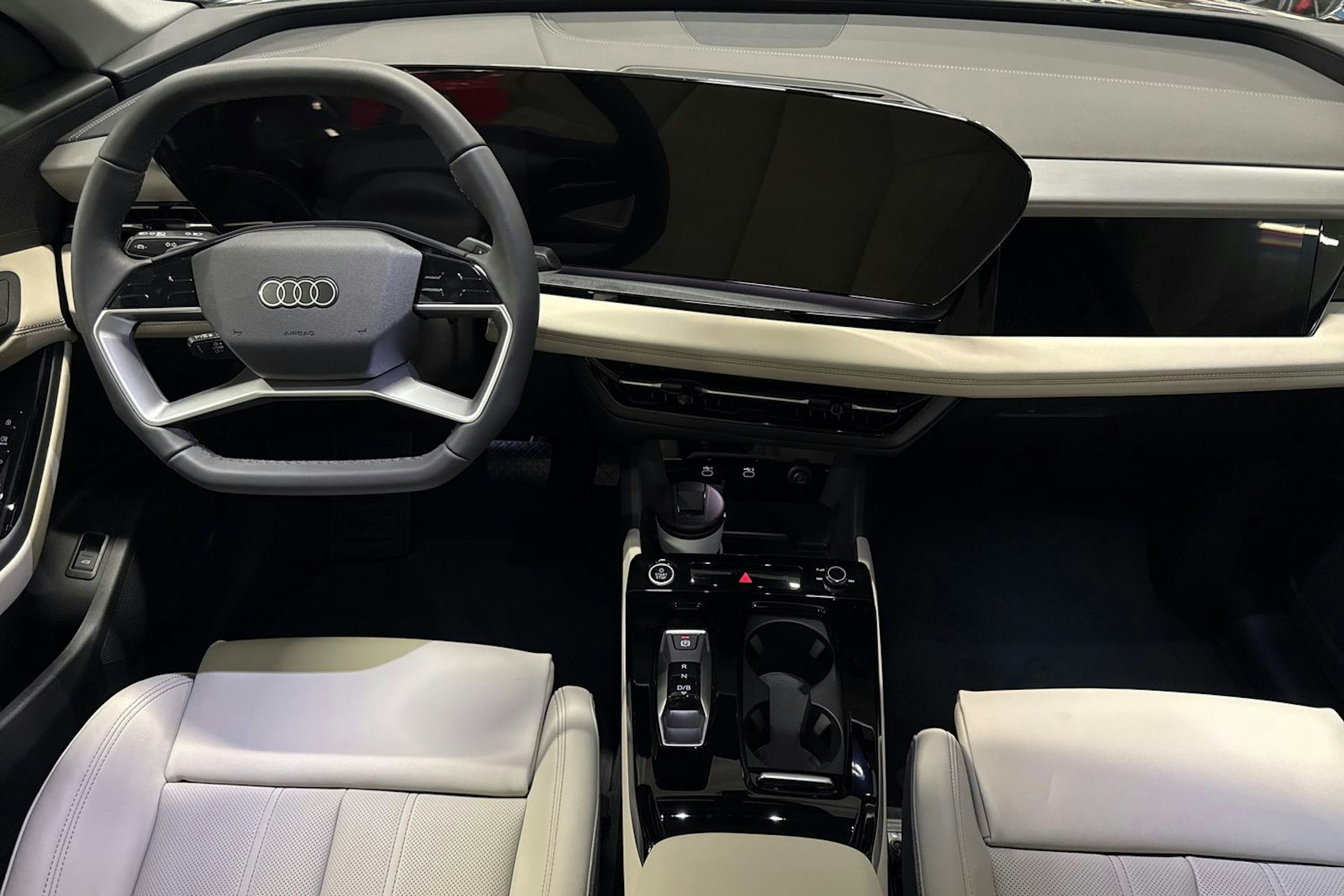 met. musta Audi Q6 e-tron 2025 kuva 7.