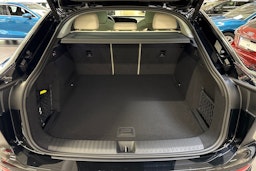 met. musta Audi Q6 e-tron 2025 kuva 11.
