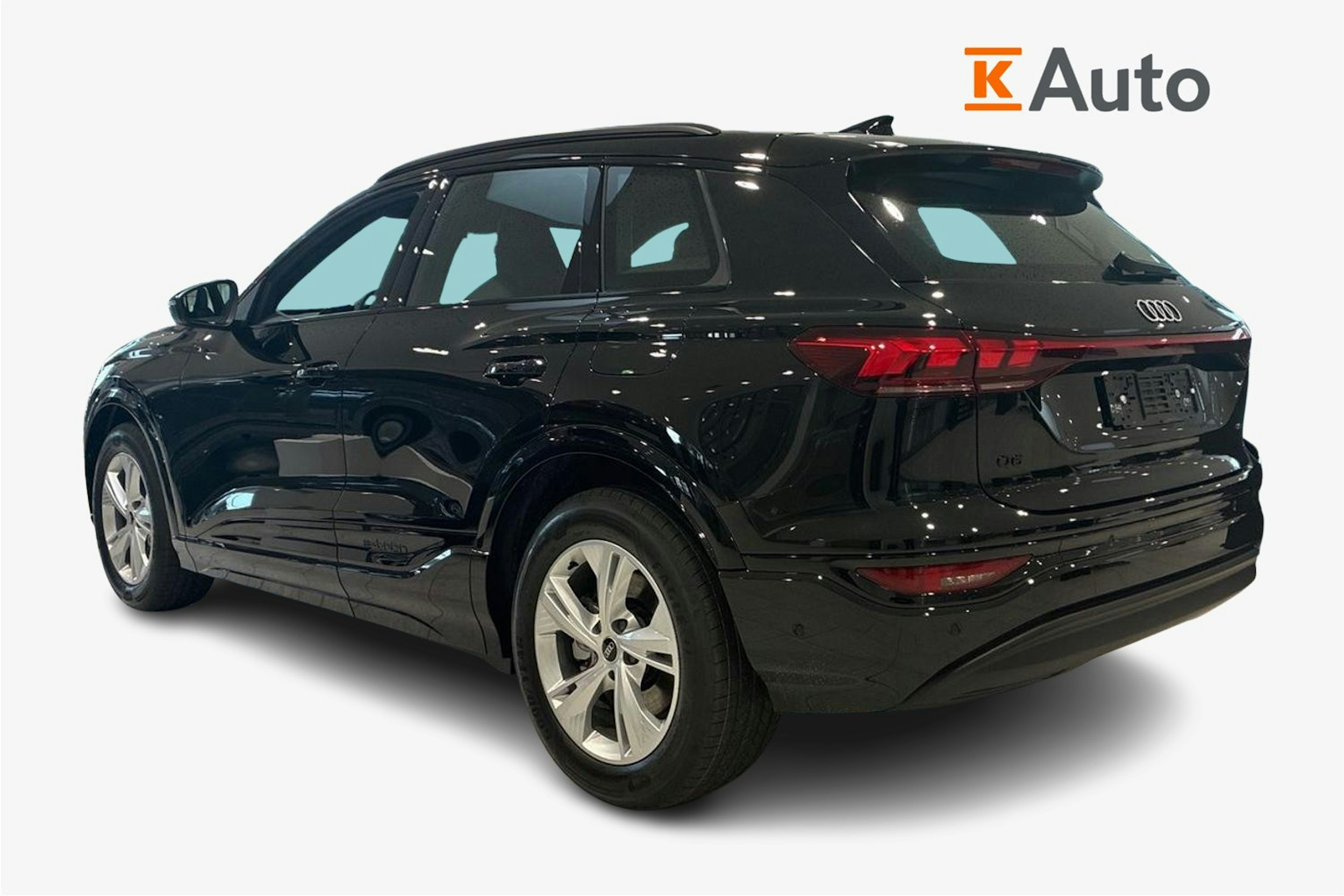 musta Audi Q6 e-tron 2025 kuva 2.