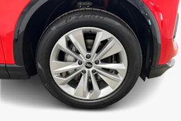 punainen Audi Q6 e-tron 2025 kuva 9.