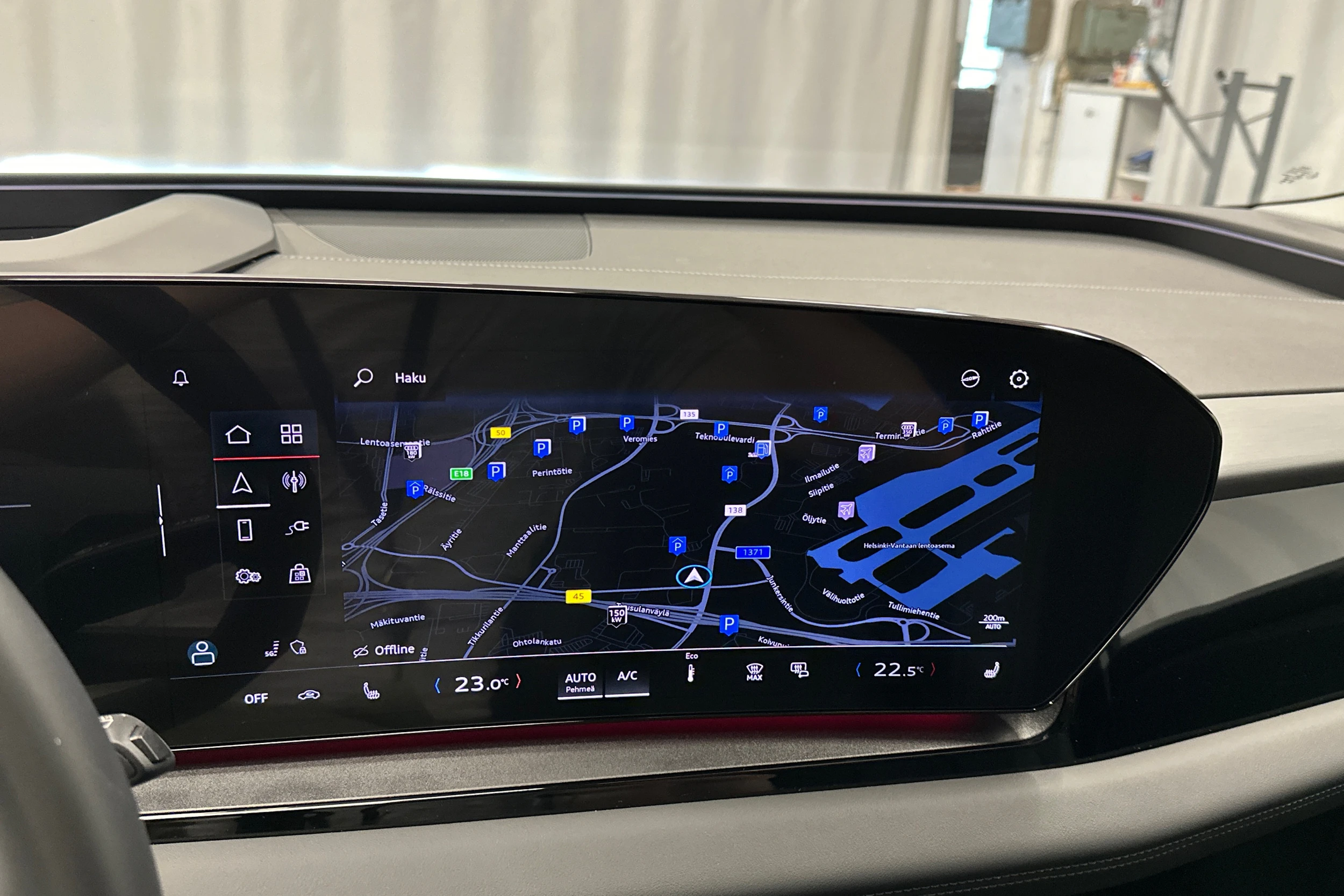 punainen Audi Q6 e-tron 2025 kuva 21.