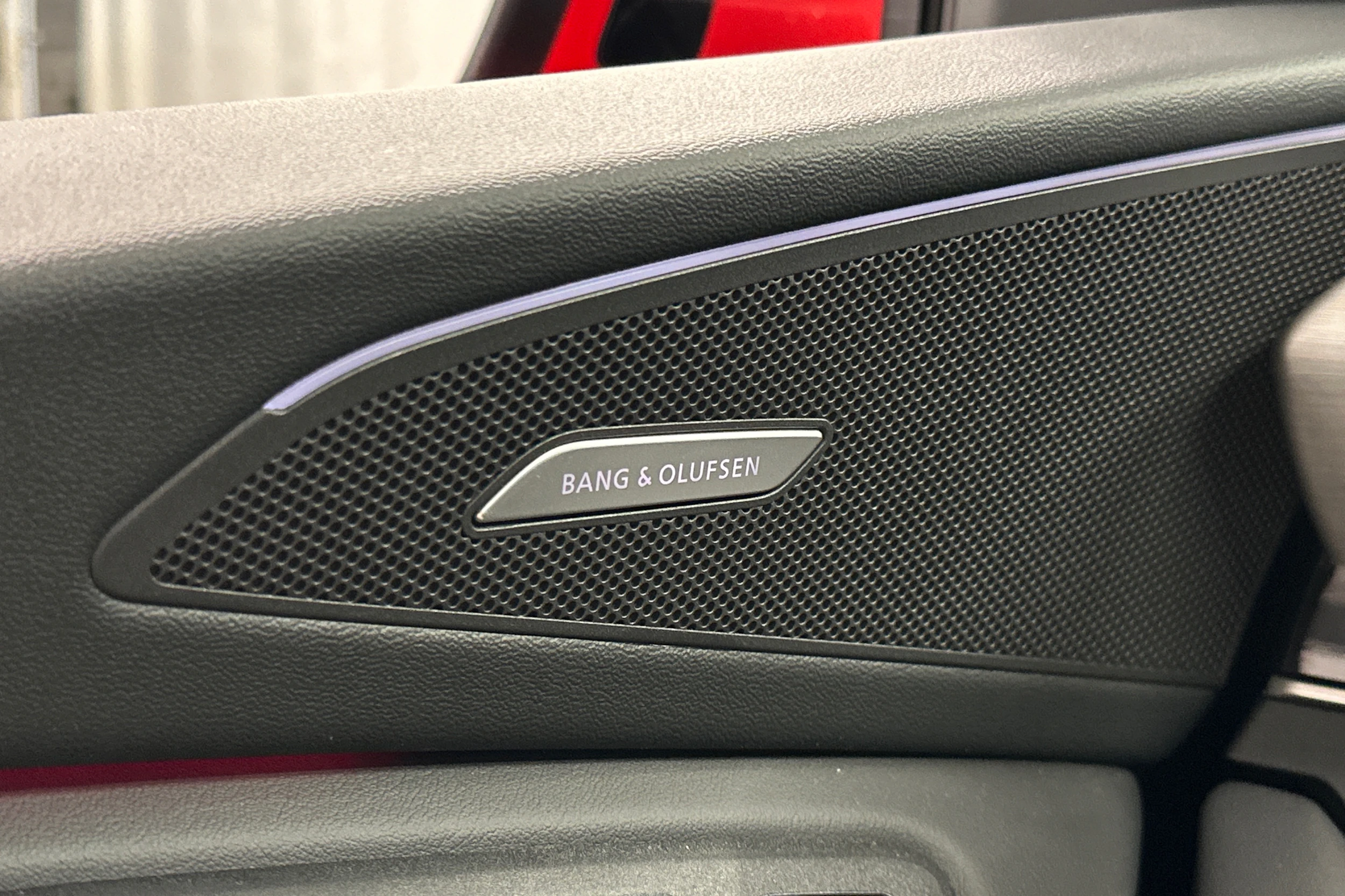 punainen Audi Q6 e-tron 2025 kuva 23.