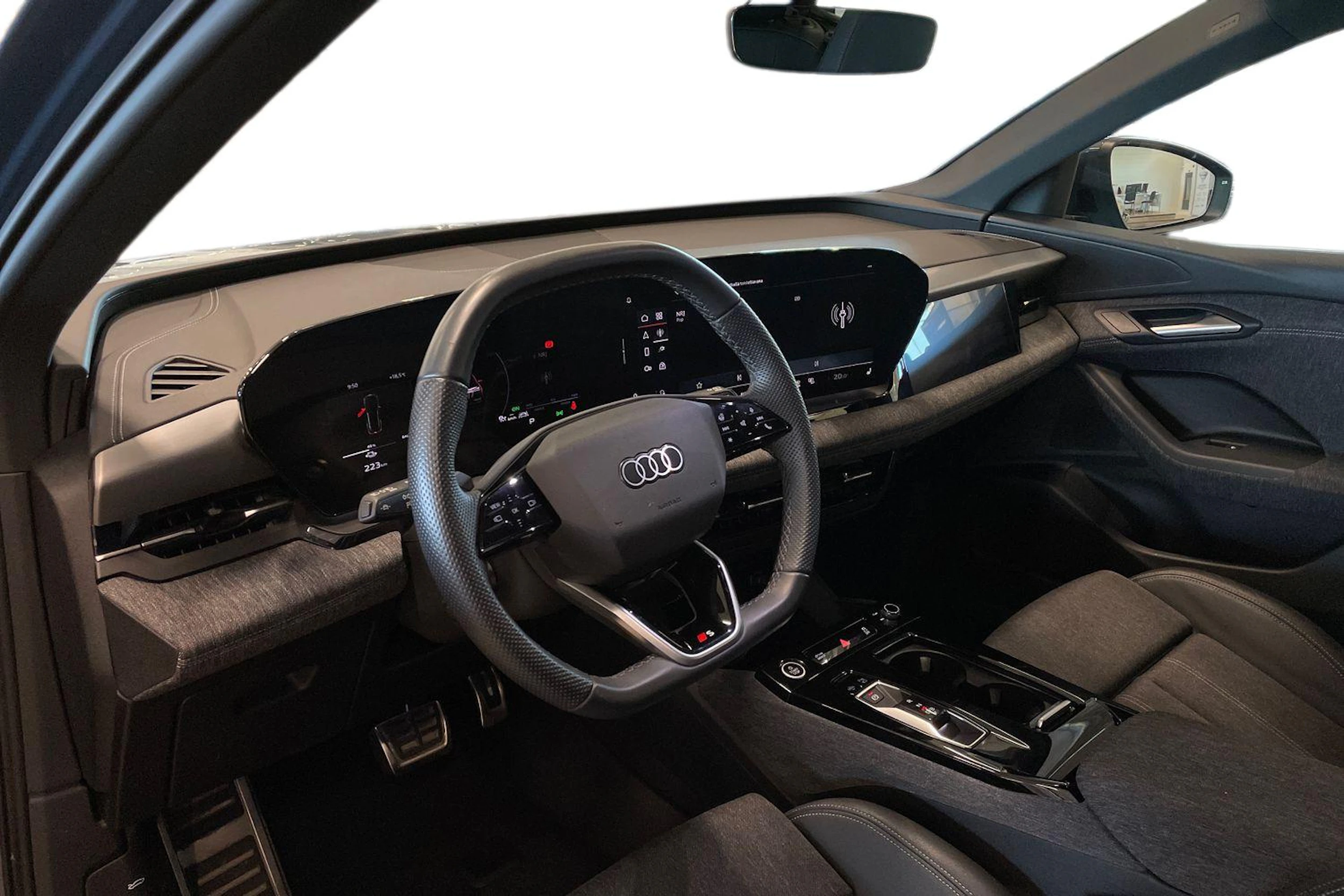 met. sininen Audi Q6 e-tron 2025 kuva 6.