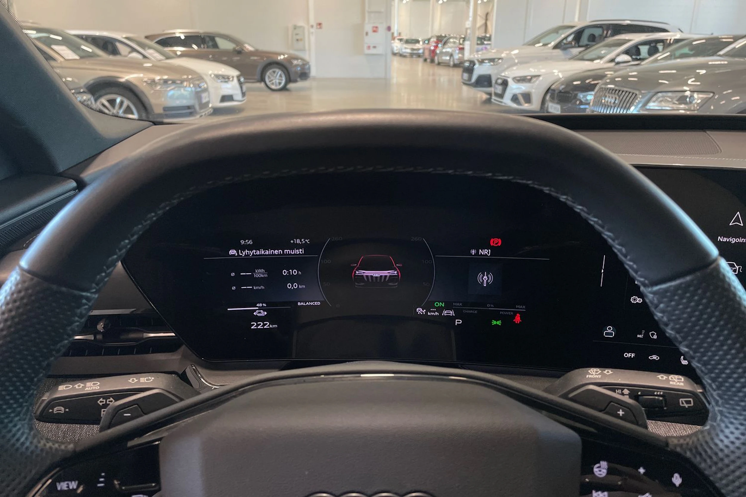 met. sininen Audi Q6 e-tron 2025 kuva 14.