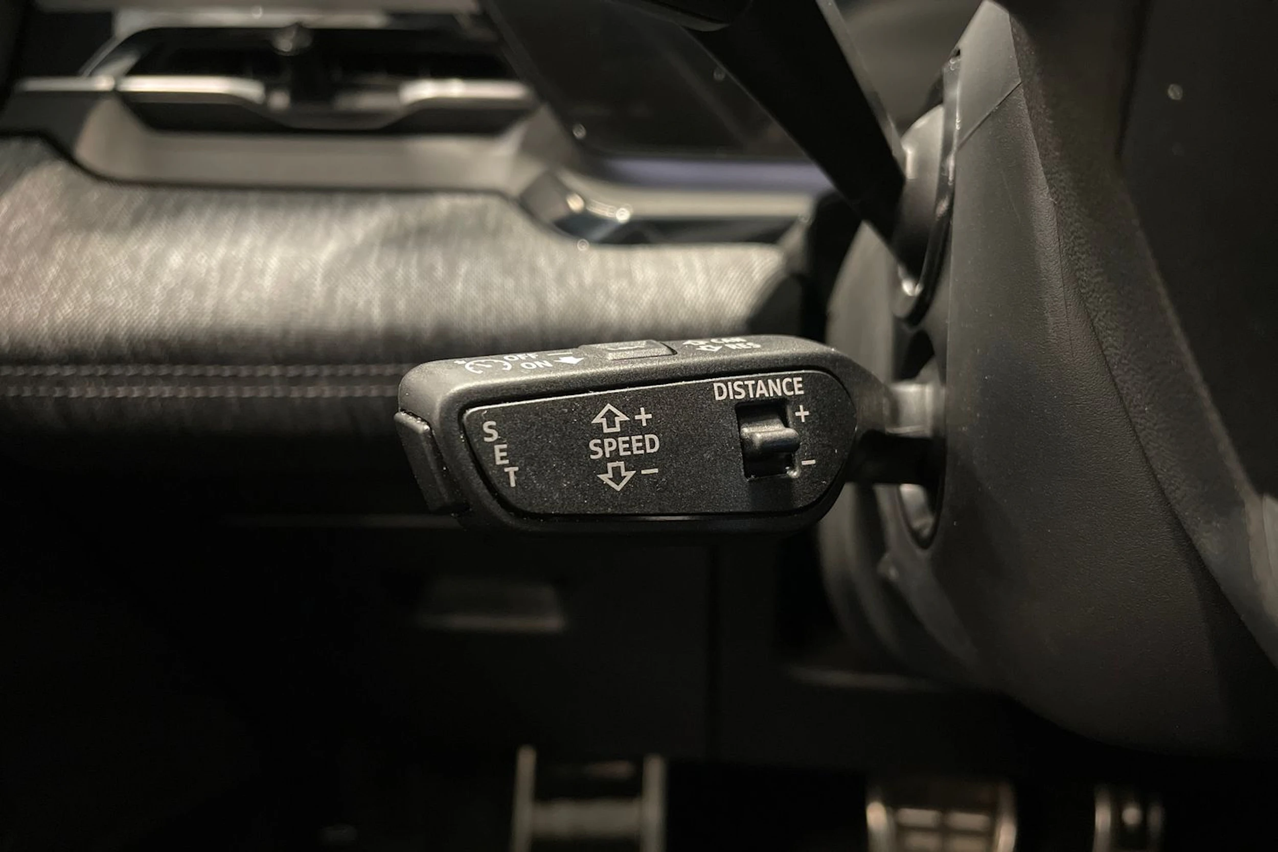 met. sininen Audi Q6 e-tron 2025 kuva 17.