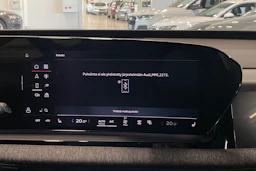 met. sininen Audi Q6 e-tron 2025 kuva 19.