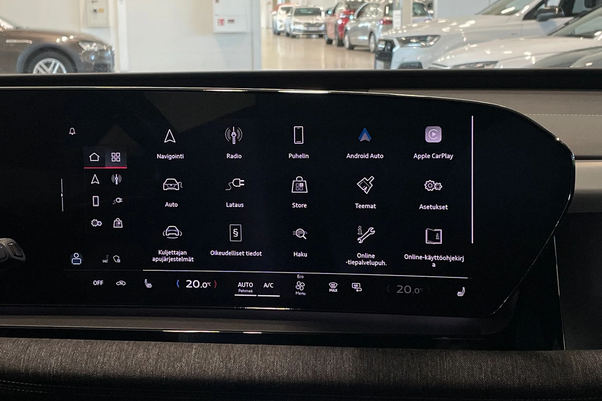 met. sininen Audi Q6 e-tron 2025 kuva 20.