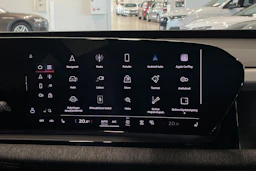 met. sininen Audi Q6 e-tron 2025 kuva 20.