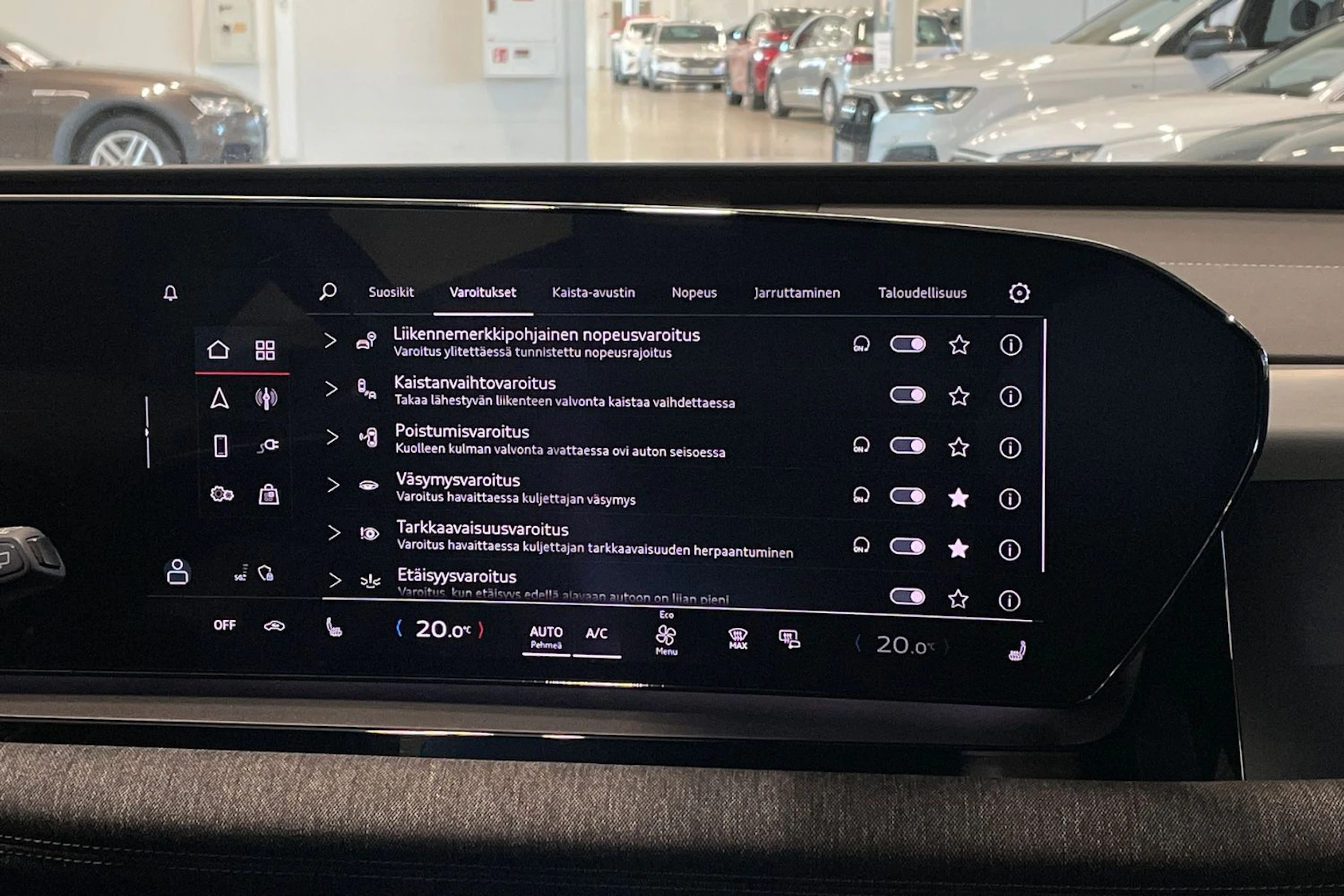 met. sininen Audi Q6 e-tron 2025 kuva 21.