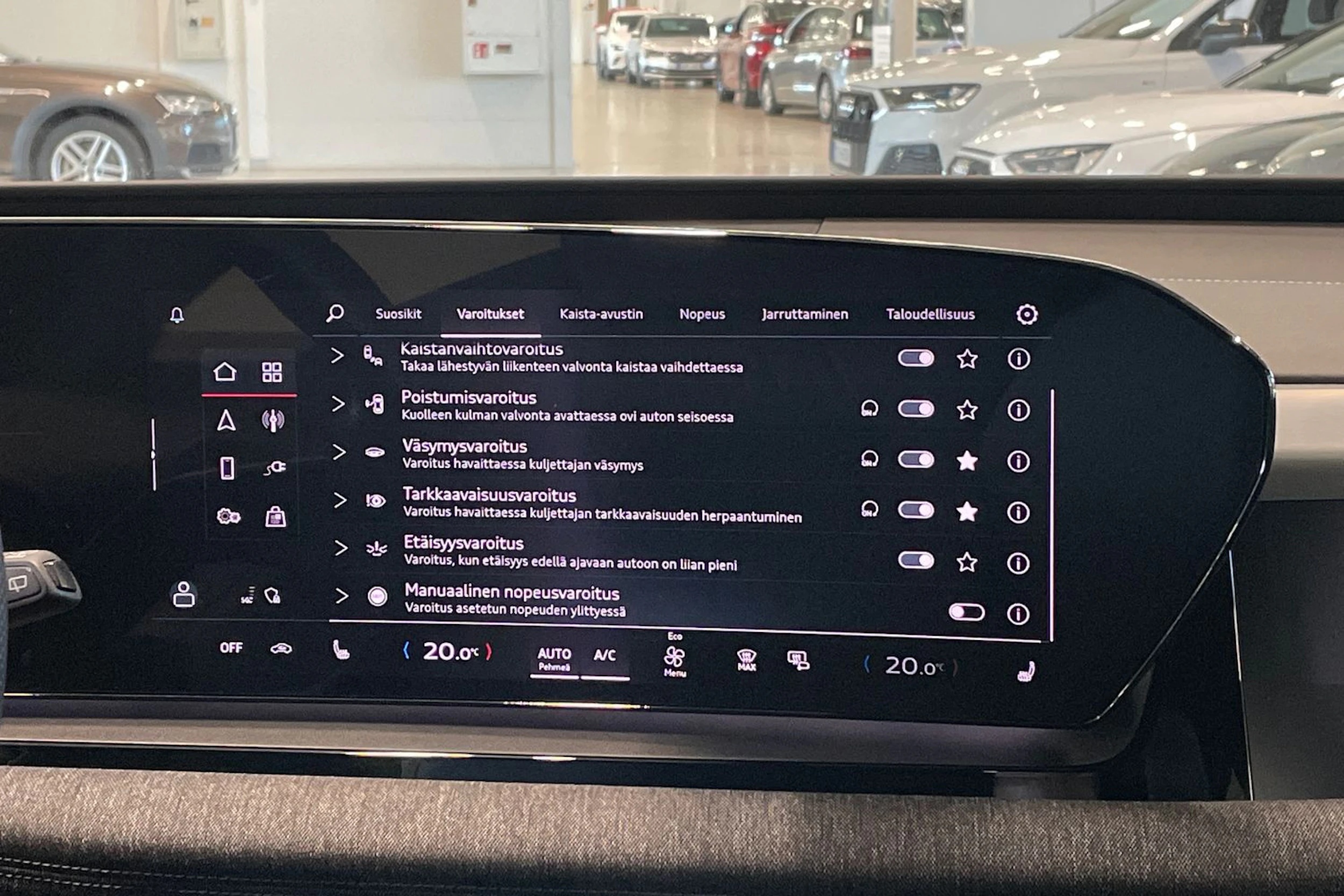 met. sininen Audi Q6 e-tron 2025 kuva 22.