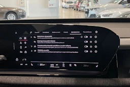 met. sininen Audi Q6 e-tron 2025 kuva 25.
