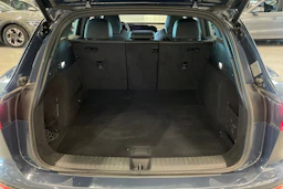 met. sininen Audi Q6 e-tron 2025 kuva 32.