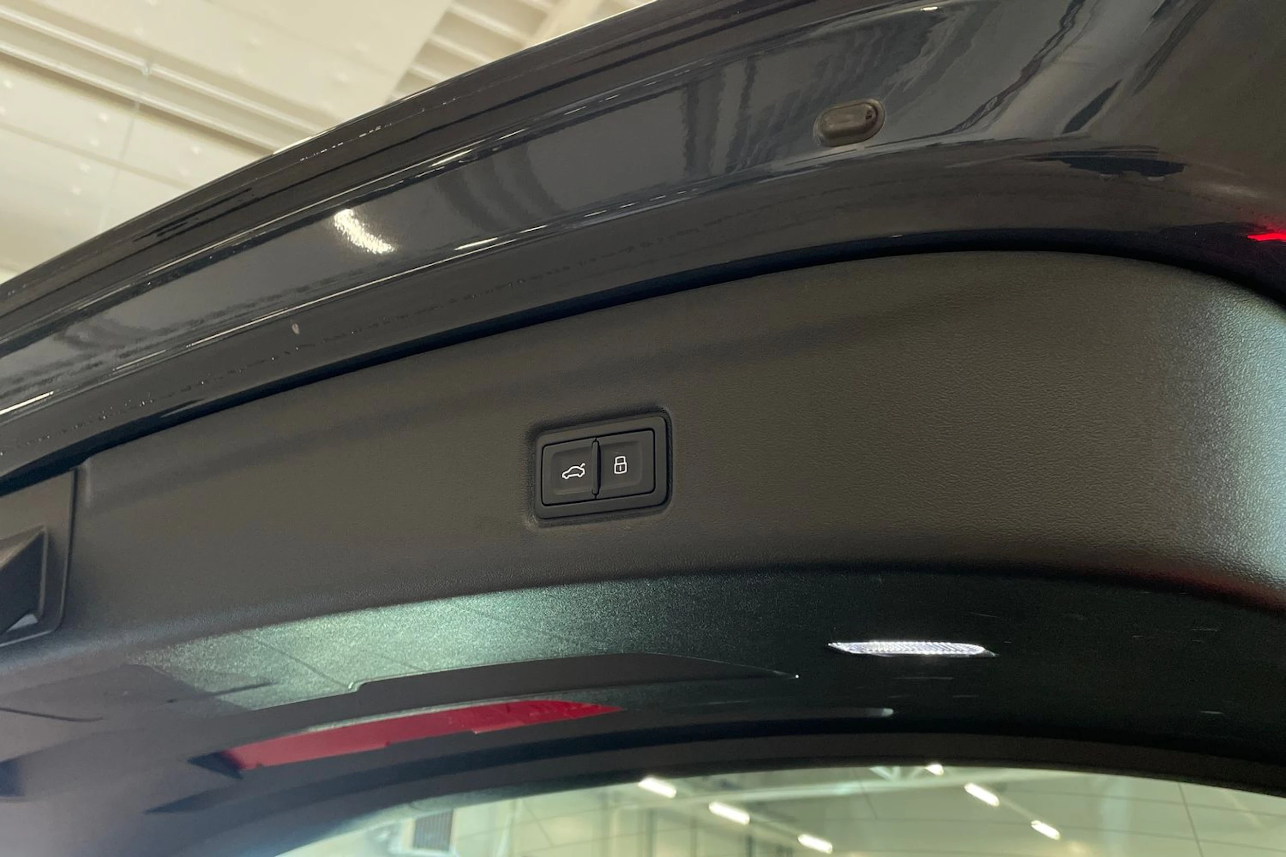 met. sininen Audi Q6 e-tron 2025 kuva 33.