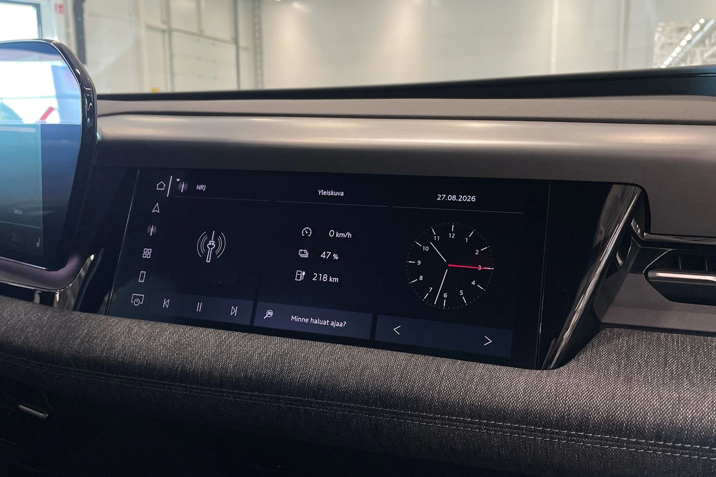 met. sininen Audi Q6 e-tron 2025 kuva 34.