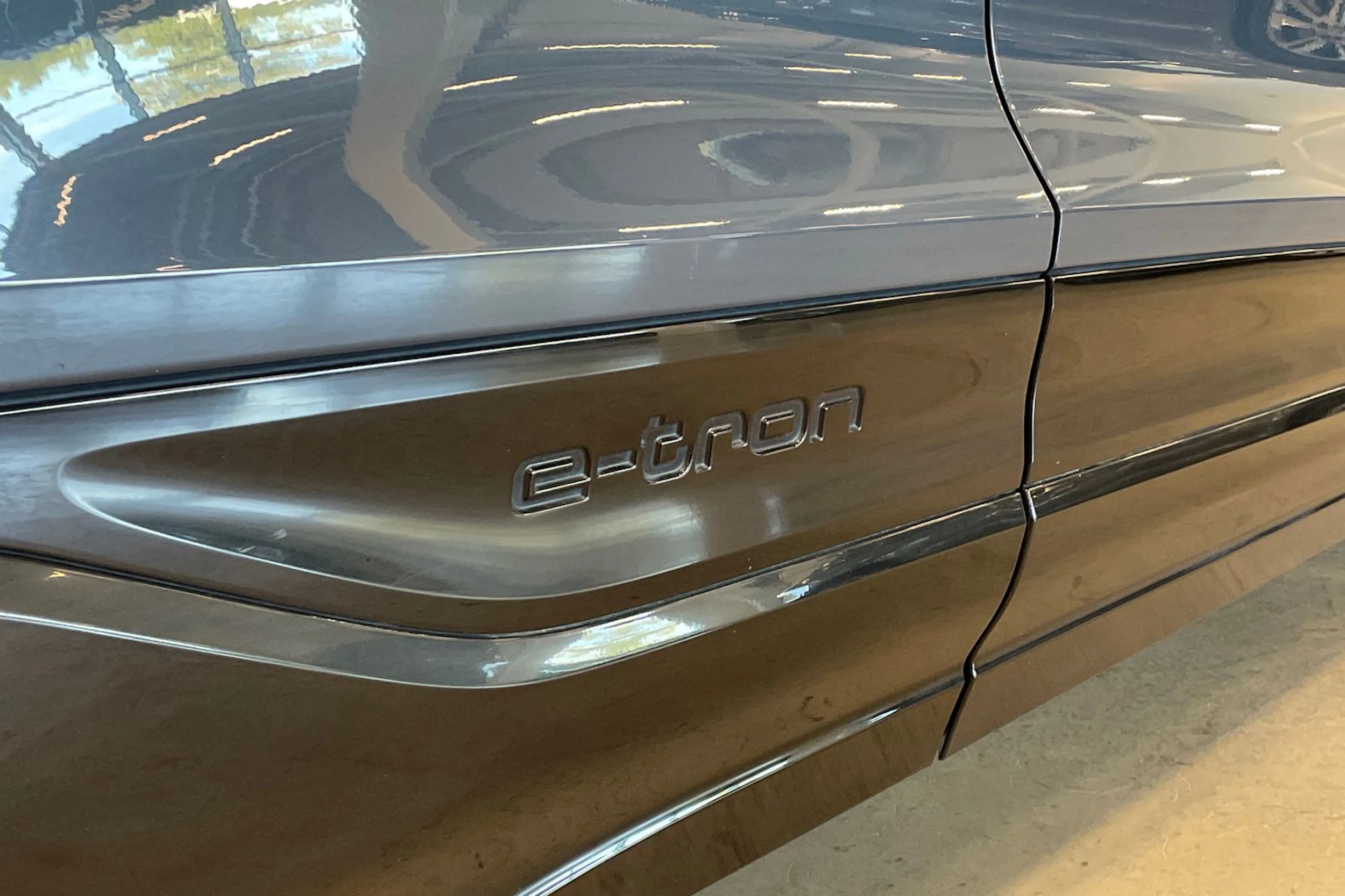 met. sininen Audi Q6 e-tron 2025 kuva 35.