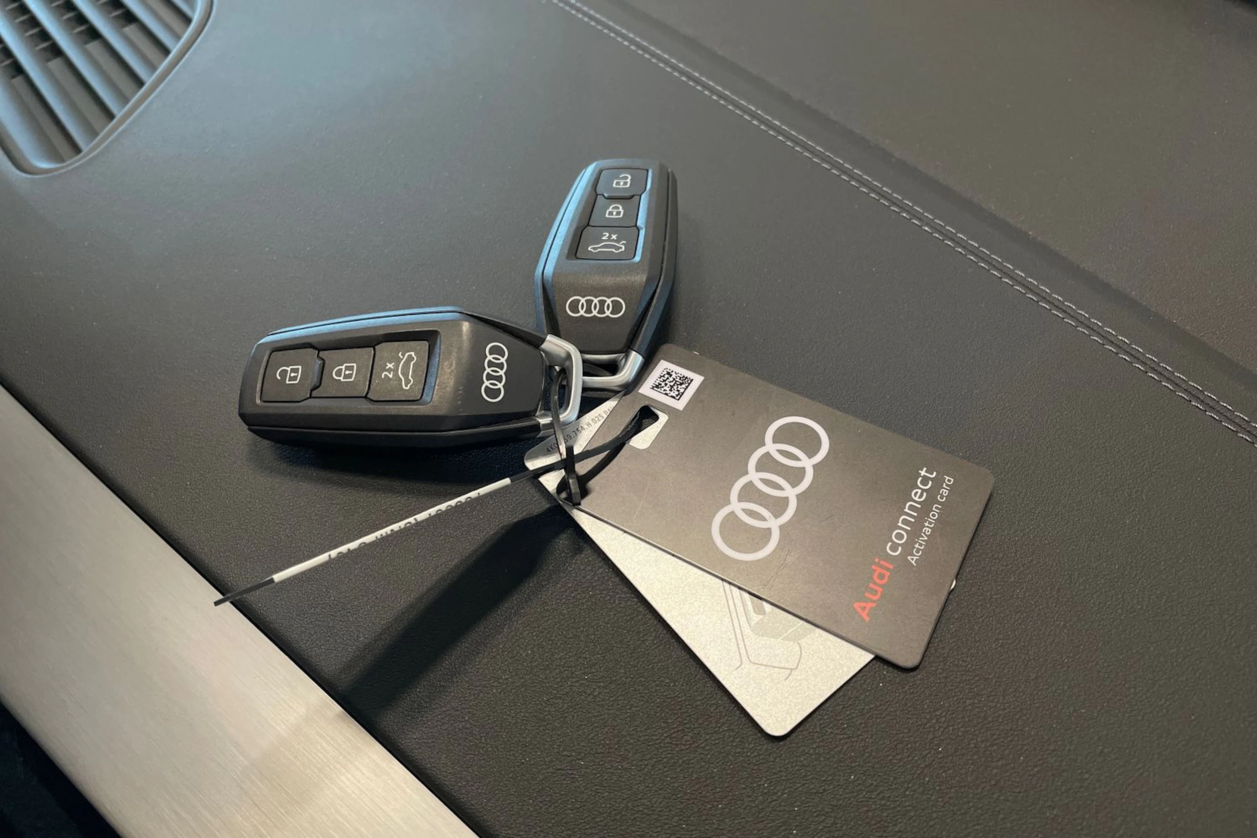 met. sininen Audi Q6 e-tron 2025 kuva 36.