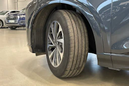 met. harmaa Audi Q6 e-tron 2025 kuva 10.