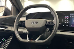 met. harmaa Audi Q6 e-tron 2025 kuva 12.