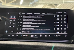 met. harmaa Audi Q6 e-tron 2025 kuva 21.