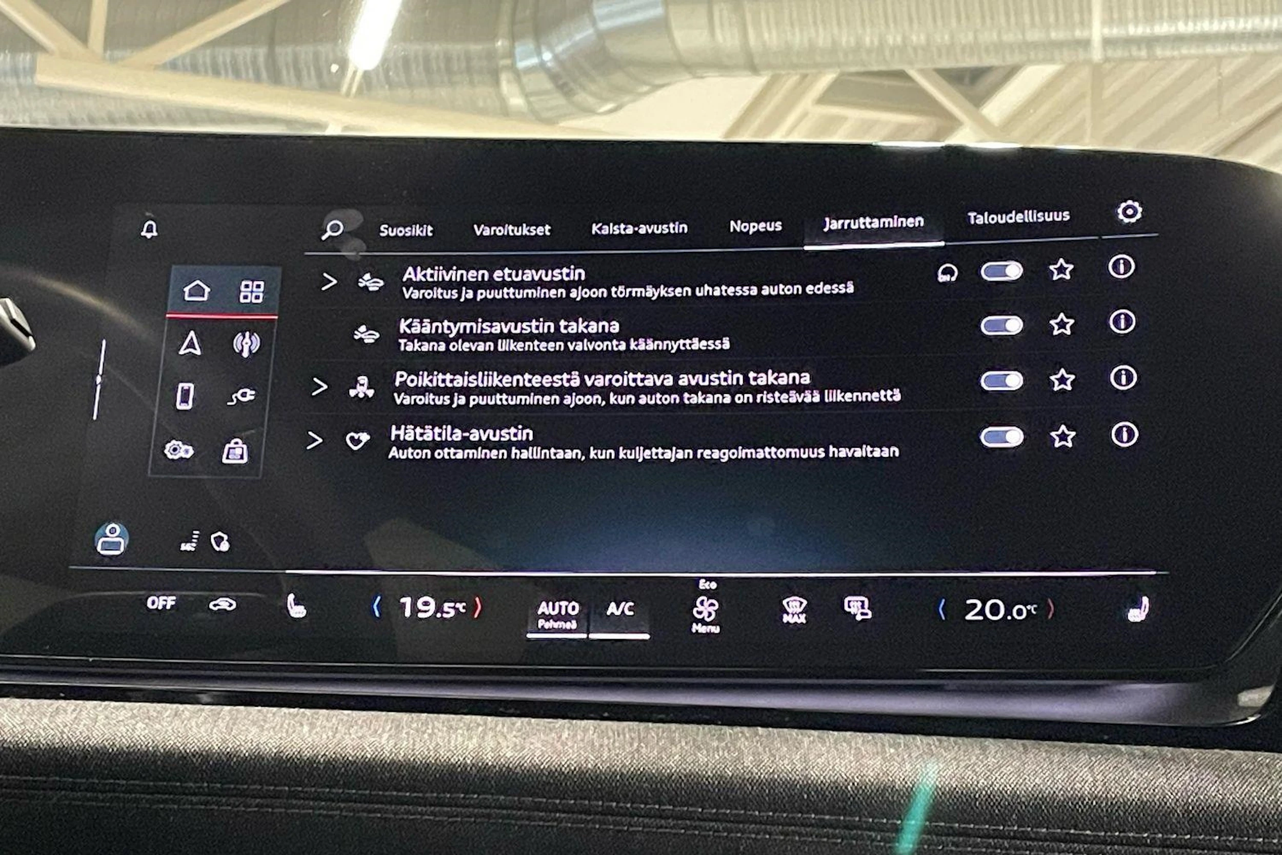 met. harmaa Audi Q6 e-tron 2025 kuva 24.