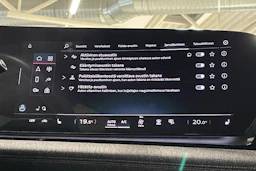 met. harmaa Audi Q6 e-tron 2025 kuva 24.
