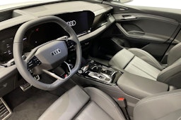 valkoinen Audi Q6 e-tron 2025 kuva 6.