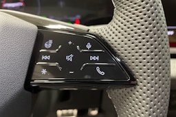 musta Audi Q6 e-tron 2025 kuva 12.
