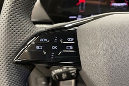 musta Audi Q6 e-tron 2025 kuva 13.