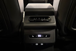 met. valkoinen Audi Q6 e-tron 2025 kuva 13.
