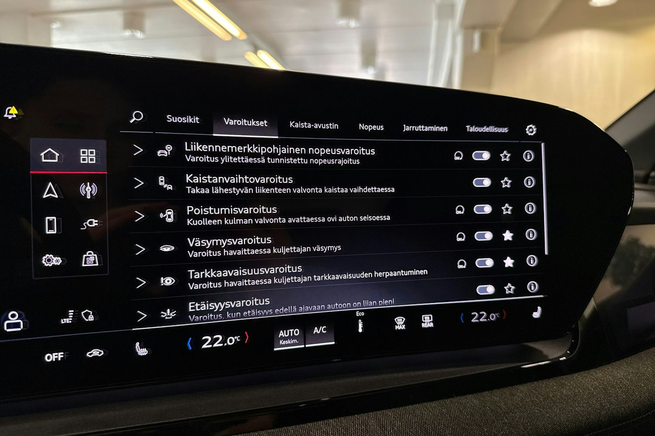 met. valkoinen Audi Q6 e-tron 2025 kuva 24.