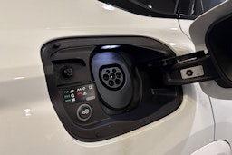 met. valkoinen Audi Q6 e-tron 2025 kuva 33.