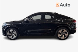 musta Audi Q6 e-tron 2025 kuva 5.