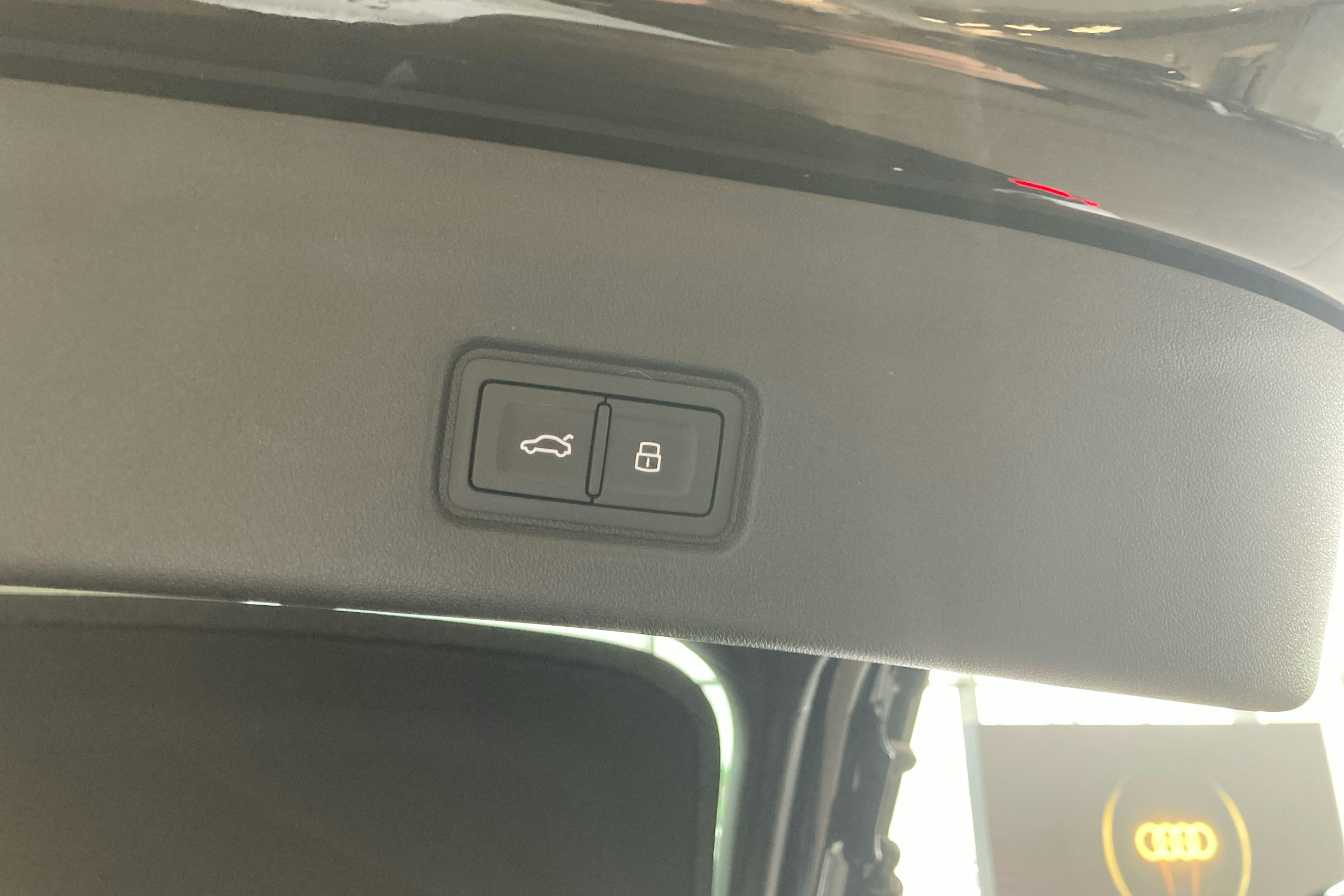 musta Audi Q6 e-tron 2025 kuva 20.