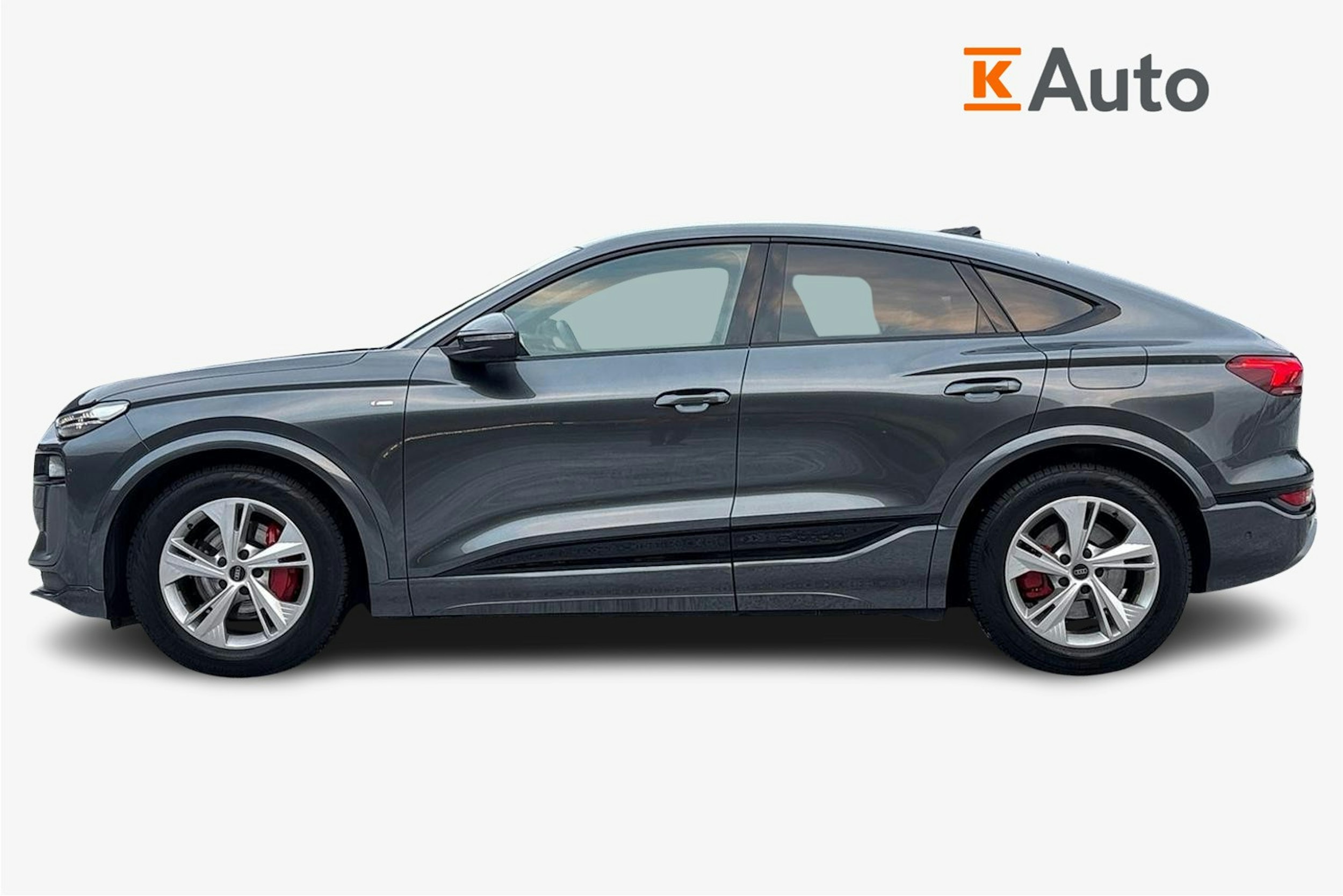 Harmaa Audi Q6 e-tron 2025 kuva 6.