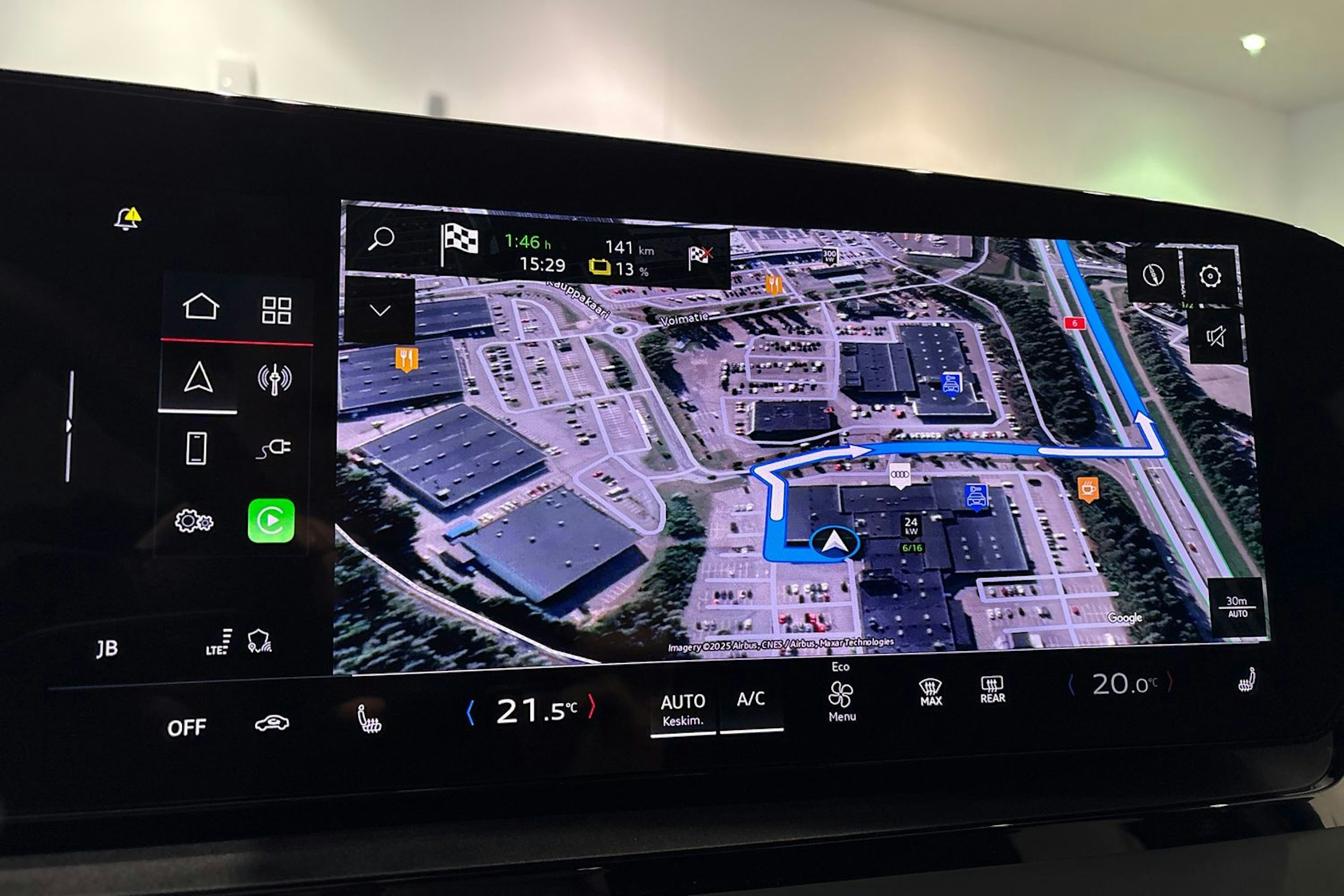 Harmaa Audi Q6 e-tron 2025 kuva 20.