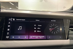 Harmaa Audi Q6 e-tron 2025 kuva 21.