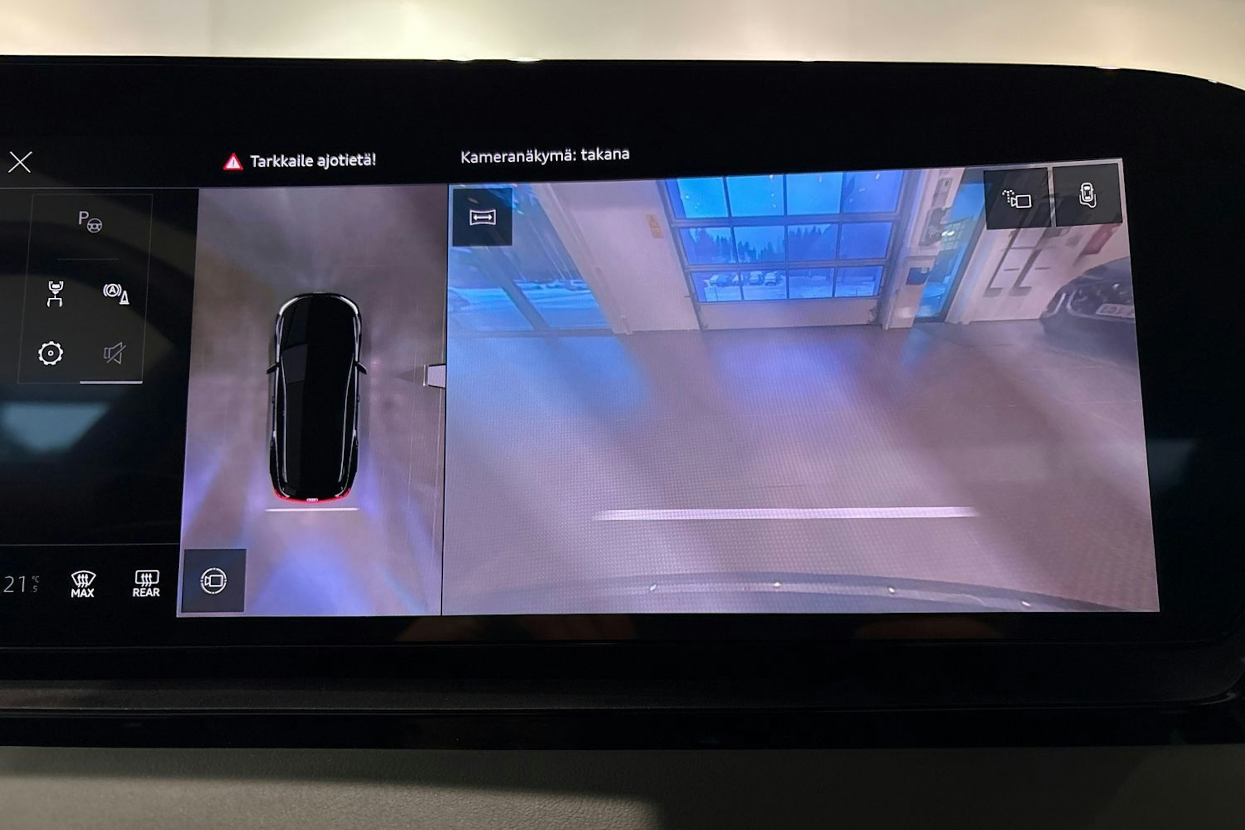 Harmaa Audi Q6 e-tron 2025 kuva 22.