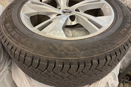 Harmaa Audi Q6 e-tron 2025 kuva 34.