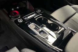 daytonan harmaa Audi Q6 e-tron 2025 kuva 12.