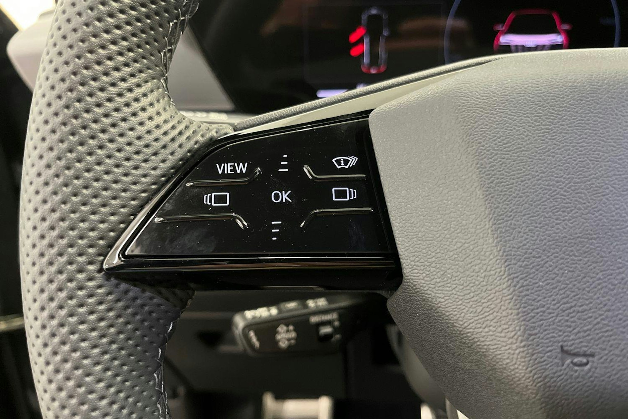 daytonan harmaa Audi Q6 e-tron 2025 kuva 14.