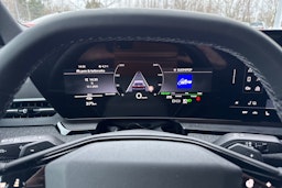 met. musta Audi Q6 e-tron 2025 kuva 11.