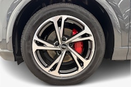 met. harmaa Audi Q6 e-tron 2025 kuva 9.