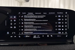 met. harmaa Audi Q6 e-tron 2025 kuva 24.