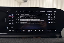 met. harmaa Audi Q6 e-tron 2025 kuva 28.